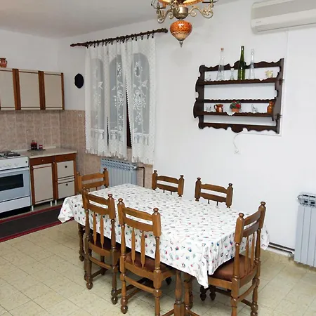 Apartman With Parking Space Gornja Vala, Makarska - 4890 Drvenik (Split-Dalmatia)